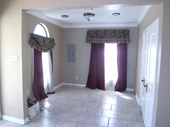 4th image of 510 Joan St