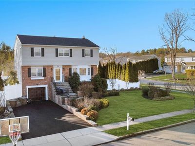 2 Commander Vic Lane, Nesconset, NY, 11767