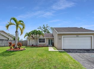 1747 N Goldeneye Ln, Homestead, FL 33035