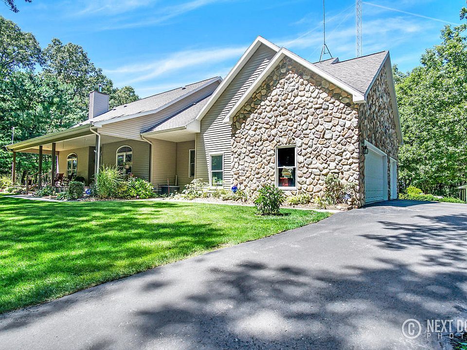 1st image of 2831 Cedar Hills Ln