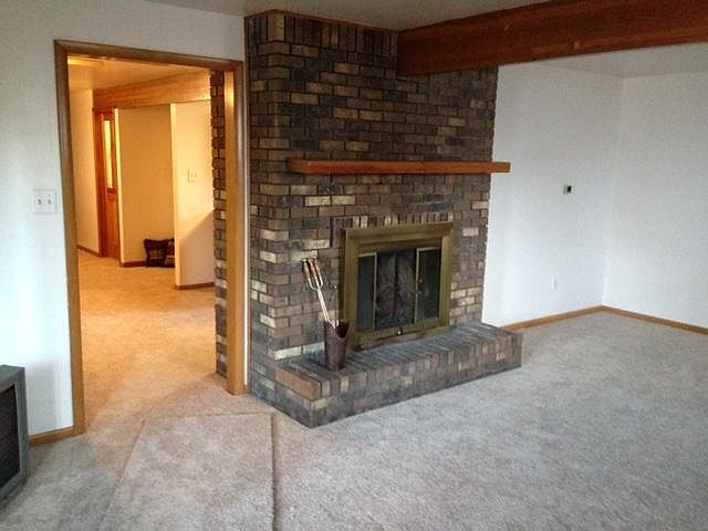 1st image of 6 Pecan Ln