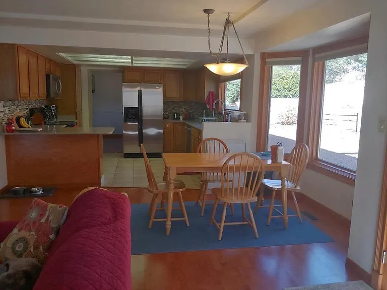 1008 Daskalos Dr NE — Photo 16