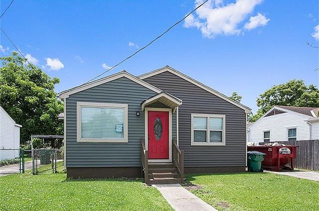 1st image of 612 Harang Ave