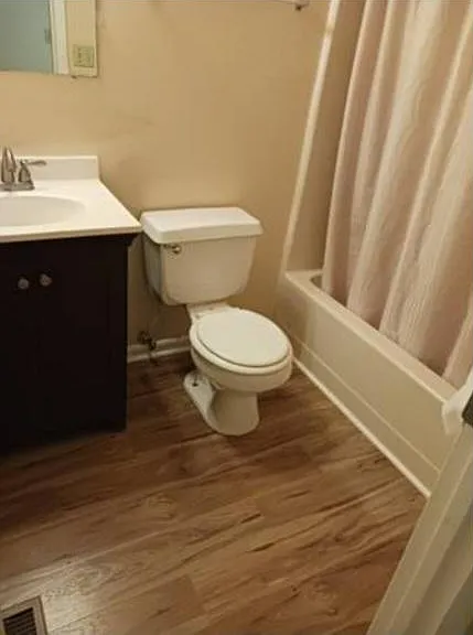 1346 Bradley Dr — Photo 6