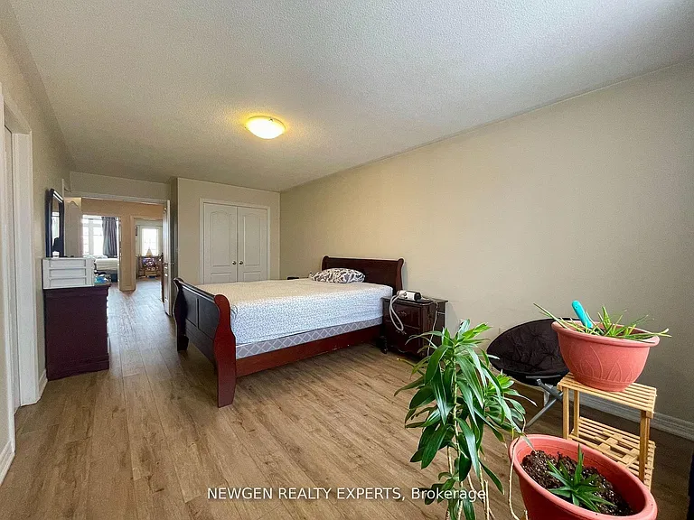 42 Crystalview Cres #UPPER — Photo 21