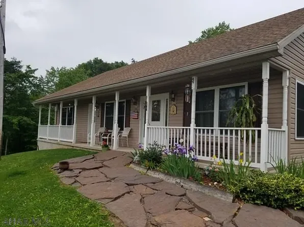 22331 Pine Ridge Dr, Three Springs, PA 17264