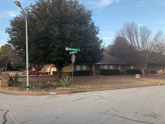2nd image of 2146 Westwood Ter