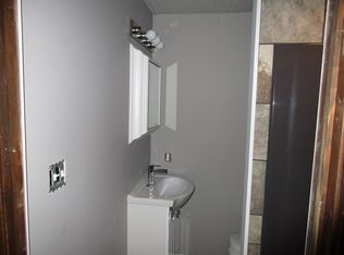 409 Yellowstone Rd APT 1, Valparaiso, IN 46385