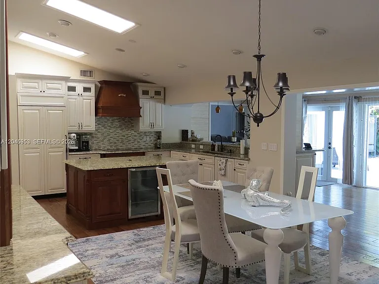 542 N Cypress Dr — Photo 26