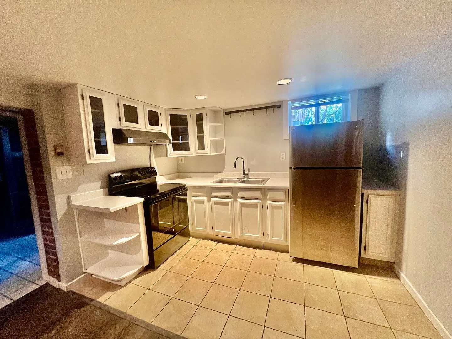 1225 N Clarkson St — Photo 3