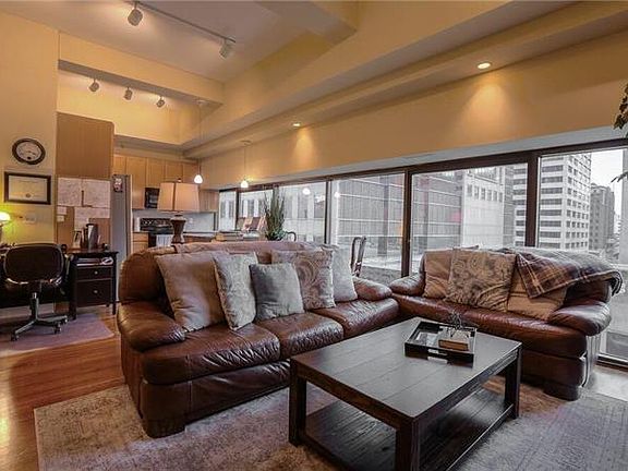 2nd image of 1101 Walnut 704 St Unit 704