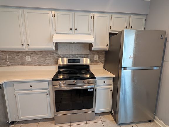 4th image of 12169 Presidio Way