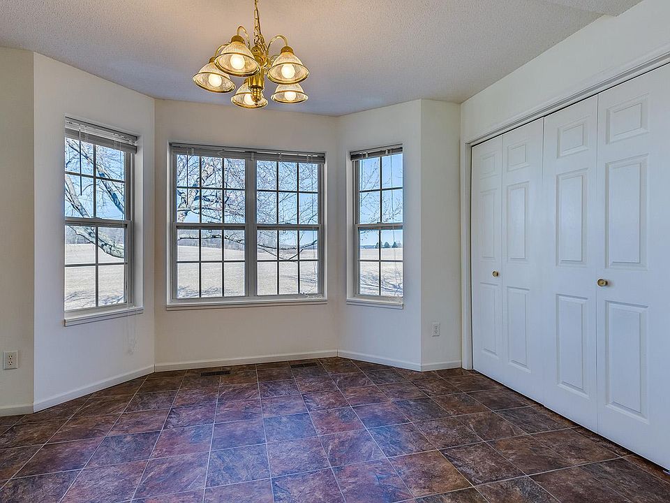 The Brittany's Townhomes Bump-out Window in Dining room