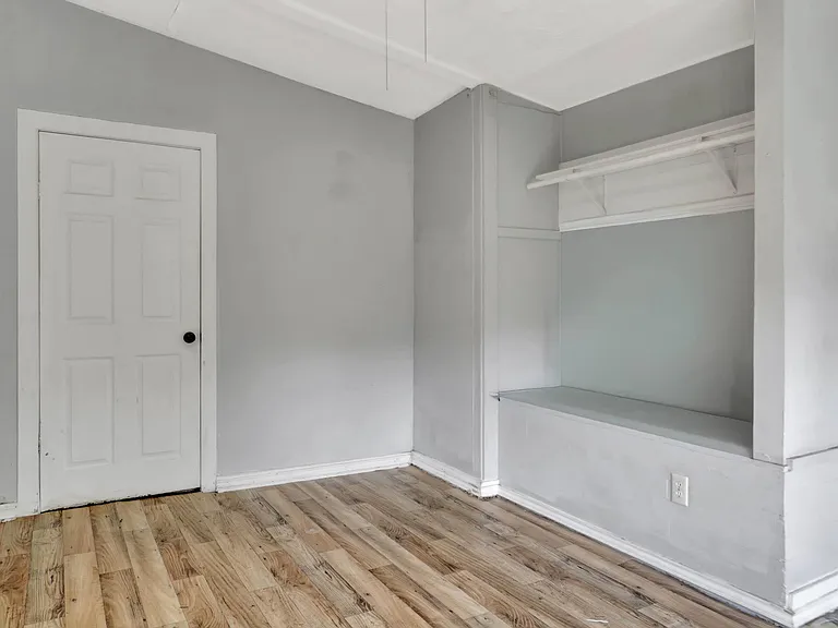 Breeze Apartments — Photo 25