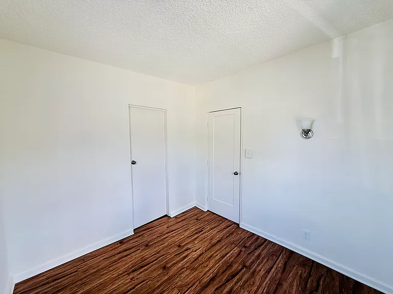 11118 Victory Blvd #1 — Photo 12
