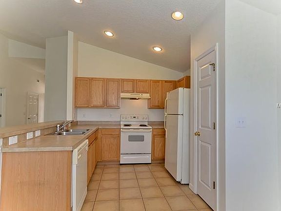 5th image of 7620 Wood Violet Dr