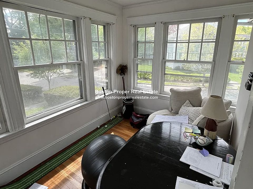 1st image of 8 Hammondswood Rd #11