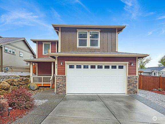 2nd image of 814 Blackwood Court