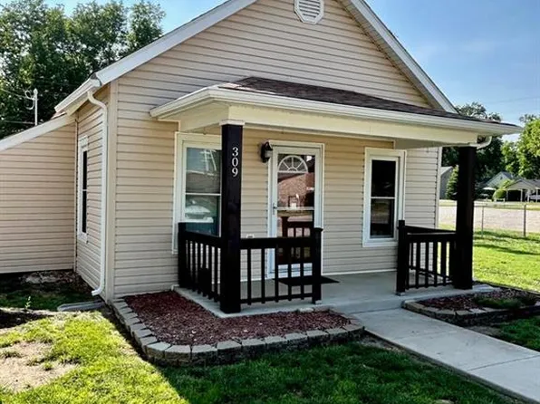 309 Merchant St, Oswego, KS 67356