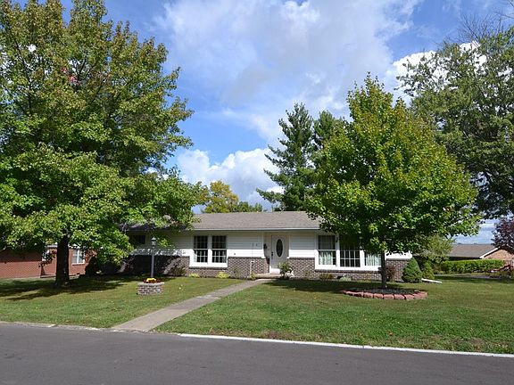 3rd image of 21 Kellwood Dr