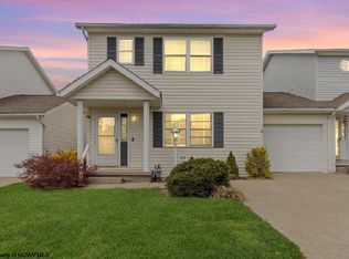 4039 Pinehurst Dr, Morgantown, WV 26505