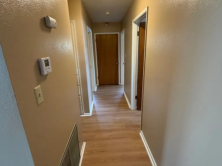 1513 Alpine Ln — Photo 11