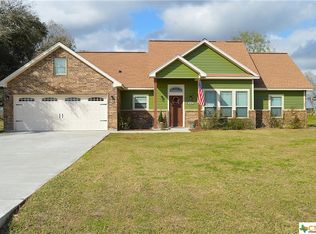 410 Crawford Dr, Victoria, TX 77904