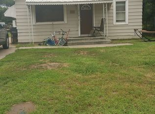 1724 E 2nd Ave, Hutchinson, KS 67501