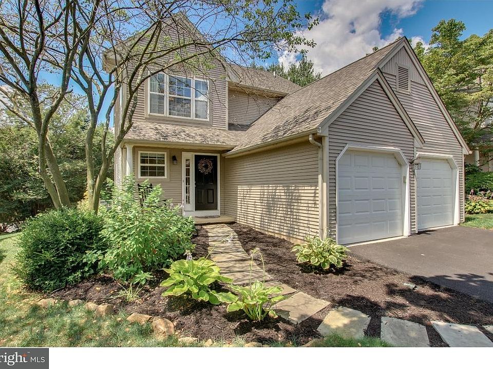 1st image of 13 Kingfisher Ln
