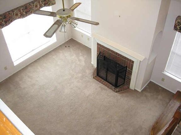 4th image of 3815 Branch Hollow Pl