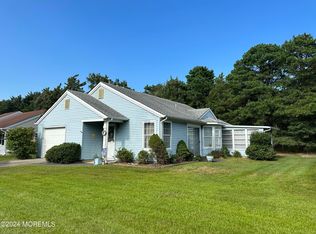 13 Sheffield Dr, Forked River, NJ 08731