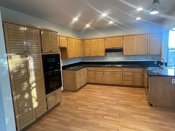 4th image of 14162 Capewood Ln