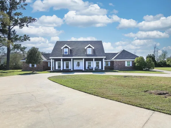 7 Little Dr, Lake Charles, LA 70605