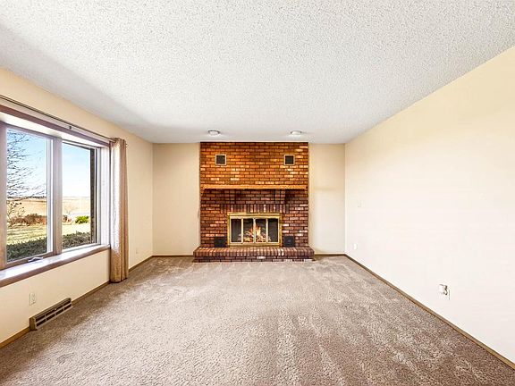 3rd image of 15011 Dublin Road