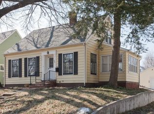 224 12th St NW, Cedar Rapids, IA 52405