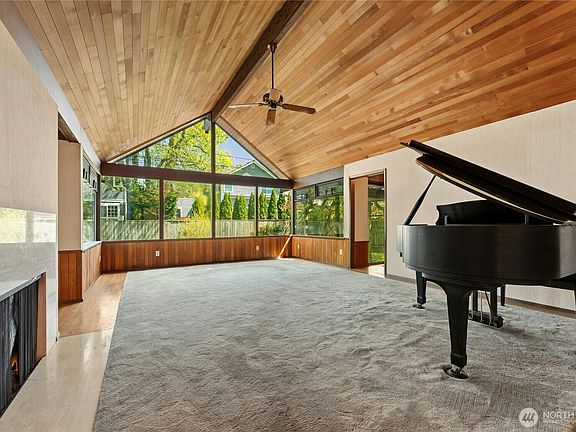 5th image of 2258 40th Avenue E
