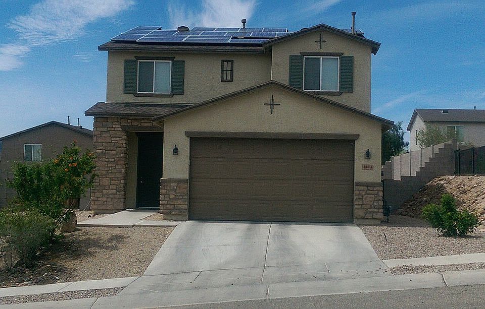 2nd image of 1344 S Woodbine Ln