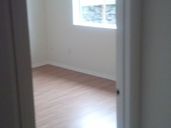 5th image of 3820 47th Ave NE