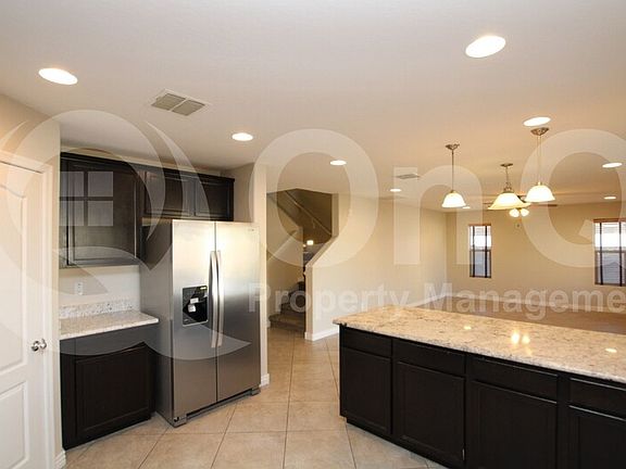 4th image of 2110 E Campo Bello Dr