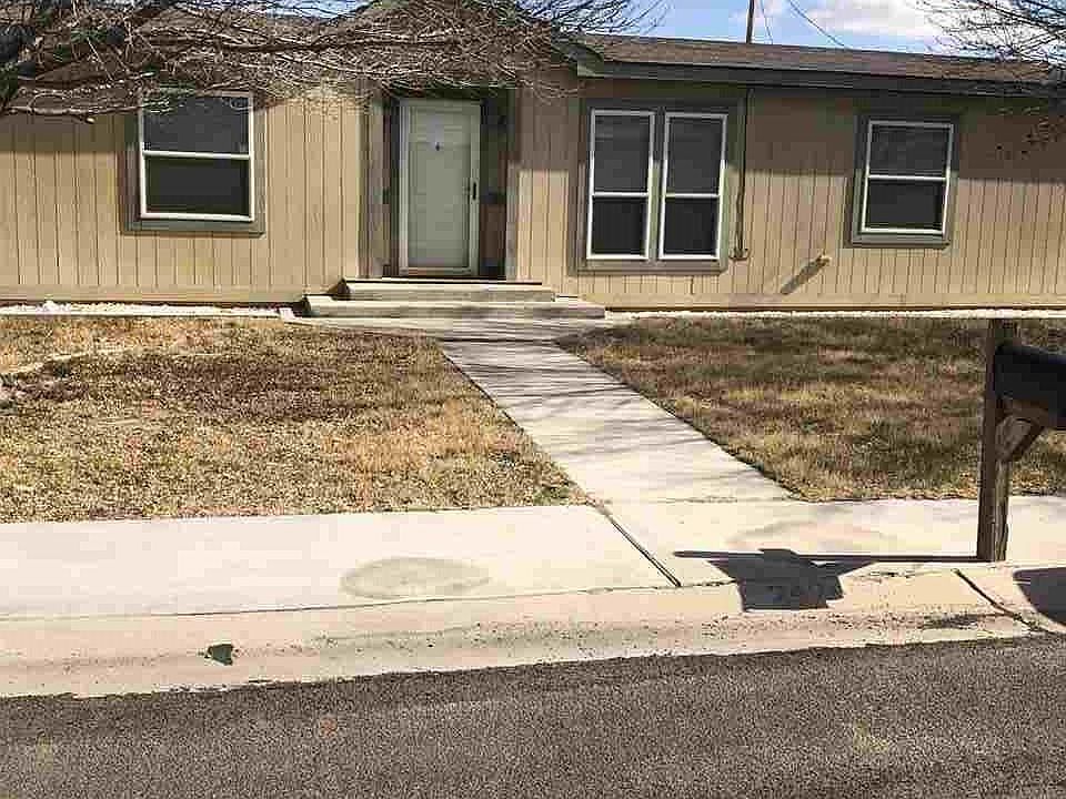 1st image of 2424 N Quiroz Dr