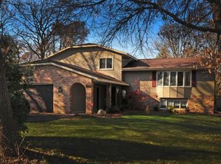 11826 Flintwood St NW, Coon Rapids, MN 55448