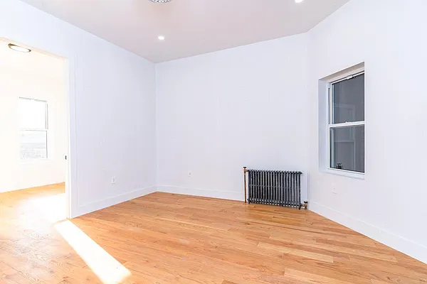 Rented by MySpaceNYC | media 4