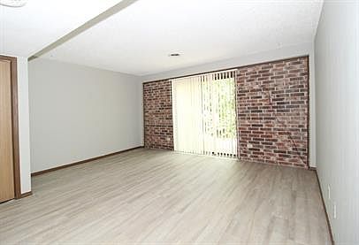 3rd image of 360 W Rock St