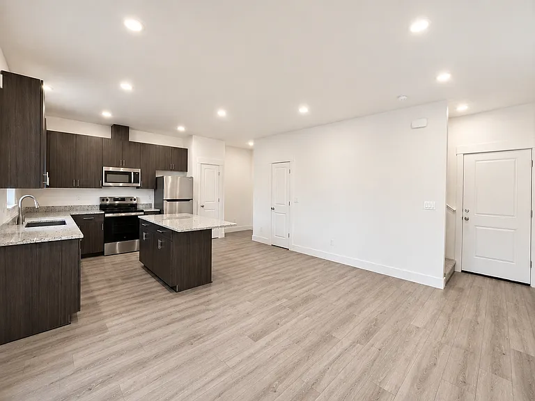 5834 W 40th Ct — Photo 25