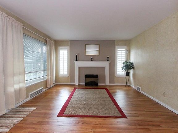 5th image of 4315 W 212th St