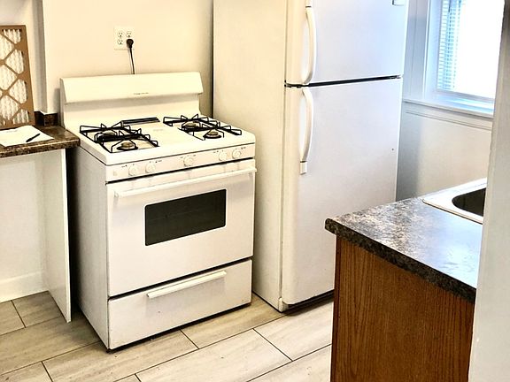 5th image of 2059 W Summerdale Ave #G