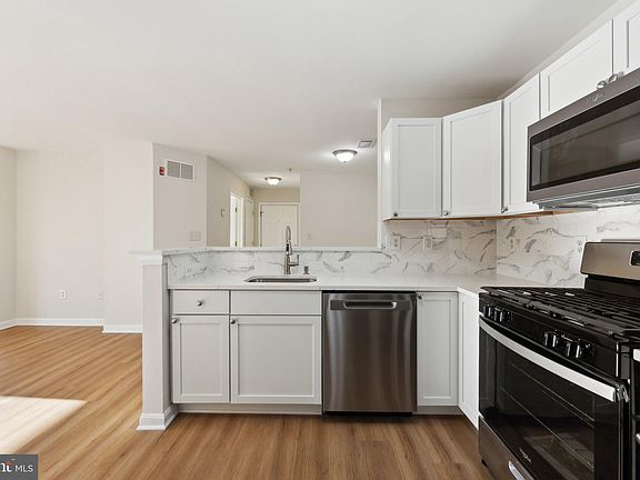5th image of 18711 Sparkling Water Dr #10-D