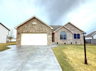 224 Eagle Ridge Dr, Valparaiso, IN 46385