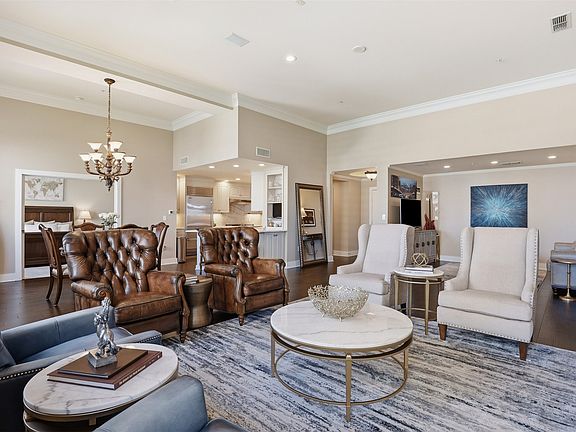 5th image of 411 W 7th St APT 1005