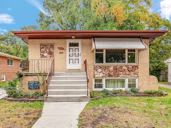 9221 Raymond Ave, Oak Lawn, IL 60453